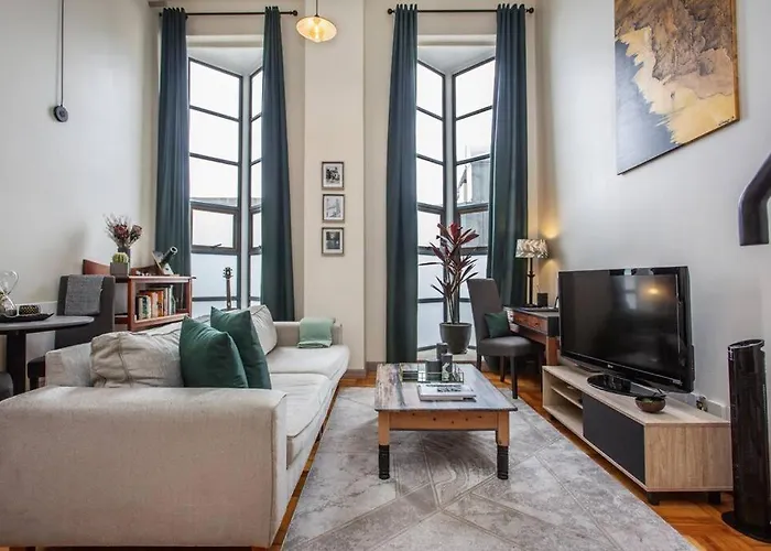 Beautiful City Haven 2Gyms With Pool & Parking