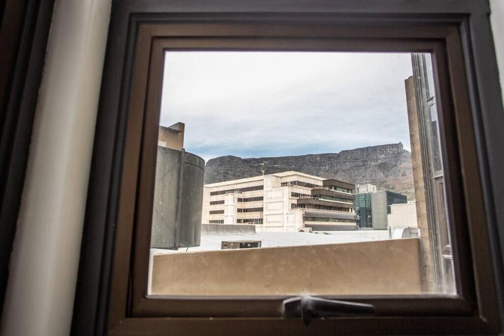 Beautiful Haven 2gyms With Pool & Parking Apartment