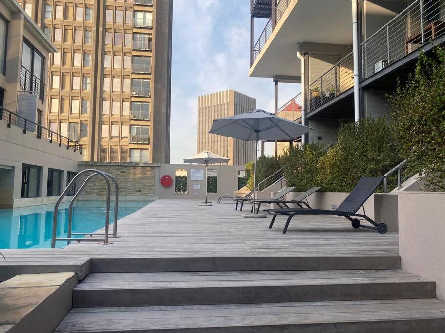 Apartment Beautiful Haven 2gyms With Pool & Parking *
