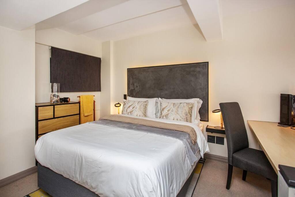 Apartment Beautiful Haven 2gyms With Pool & Parking Cape Town