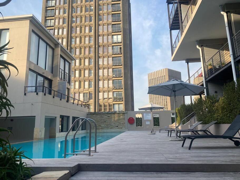 Beautiful Haven 2gyms With Pool & Parking * Cape Town
