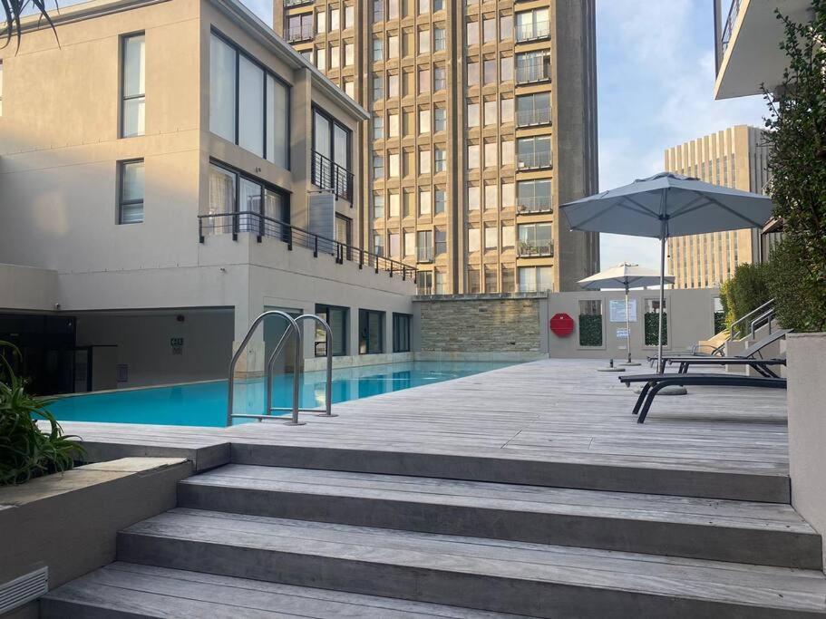 Beautiful Haven 2gyms With Pool & Parking * Cape Town